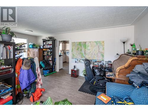 2250 6Th  Avenue, Castlegar, BC - Indoor