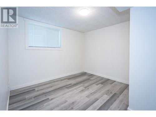 2250 6Th  Avenue, Castlegar, BC - Indoor Photo Showing Other Room