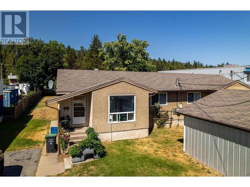 2250 6Th  Avenue, Castlegar, BC - Outdoor