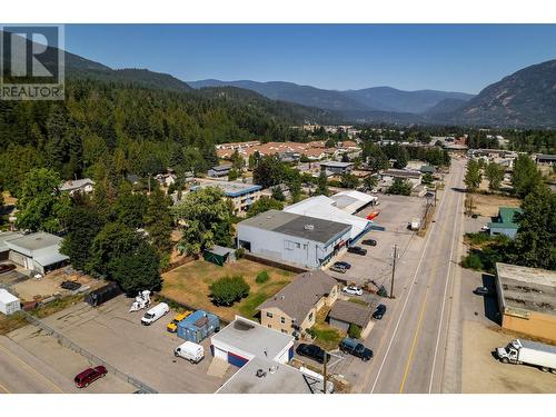 2250 6Th  Avenue, Castlegar, BC - Outdoor With View