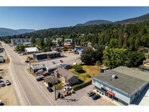 2250 6Th Avenue, South Castlegar, BC - Outdoor With View