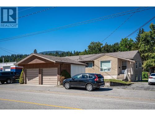 2250 6Th  Avenue, Castlegar, BC - Outdoor