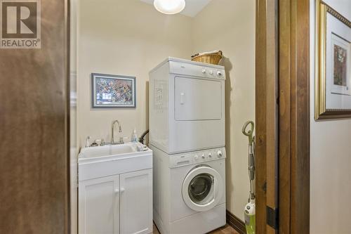 687 Finns Bay Rd N, Echo Bay, ON - Indoor Photo Showing Laundry Room