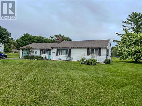 1049 S River Road, Whitefish Falls, ON 