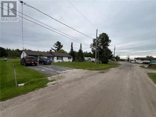 1049 S River Road, Whitefish Falls, ON 