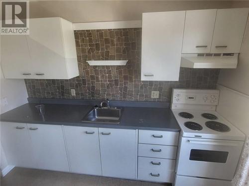 410-414 Laurier Street, Bathurst, NB - Indoor Photo Showing Kitchen