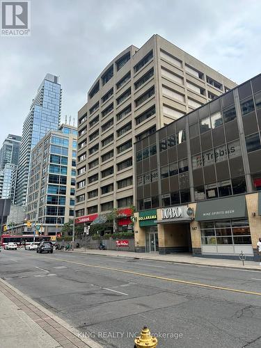 544 Yonge Street, Toronto (Bay Street Corridor), ON 