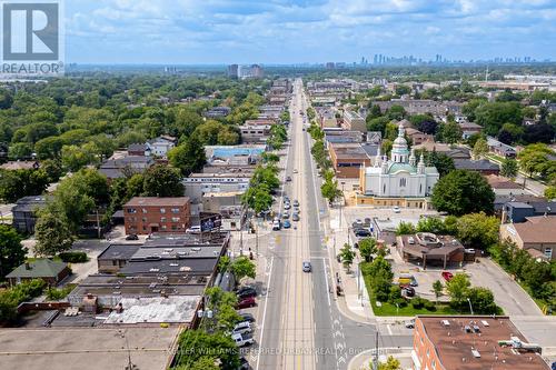 2B Shamrock Avenue, Toronto (Long Branch), ON 