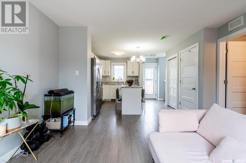 5616 Glide Crescent, Regina, SK - Indoor Photo Showing Living Room