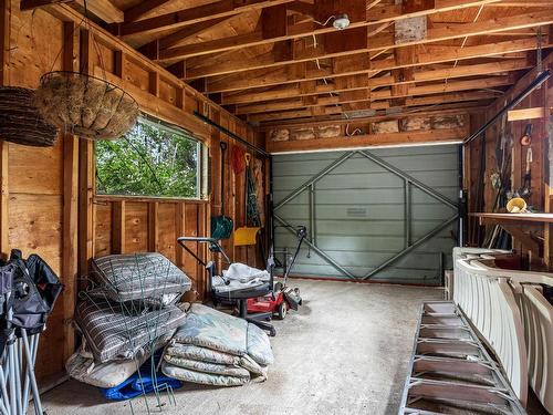 2498 Parkview Drive, Kamloops, BC - Indoor Photo Showing Other Room