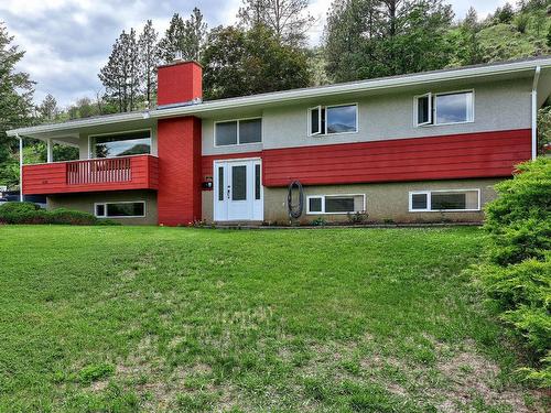 2498 Parkview Drive, Kamloops, BC - Outdoor