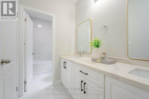 3-487 Aztec Drive, Oshawa (Mclaughlin), ON - Indoor Photo Showing Bathroom