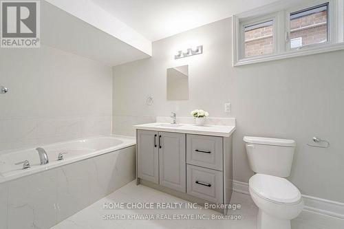 3-487 Aztec Drive, Oshawa (Mclaughlin), ON - Indoor Photo Showing Bathroom