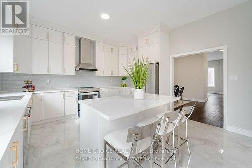 3-487 Aztec Drive, Oshawa (Mclaughlin), ON - Indoor Photo Showing Kitchen With Upgraded Kitchen