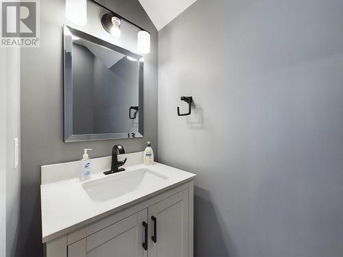 140 Grizzly Place, Osoyoos, BC - Indoor Photo Showing Bathroom