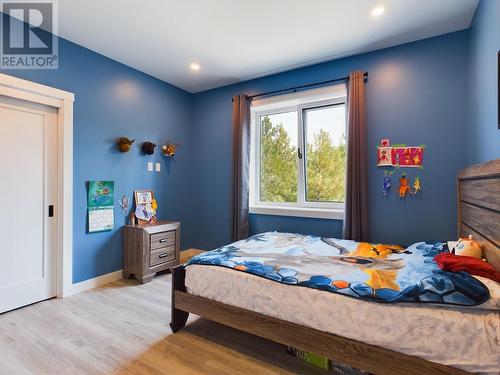 140 Grizzly Place, Osoyoos, BC - Indoor Photo Showing Bedroom