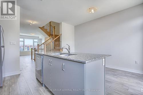 7 Cherry Hill Lane, Barrie (Painswick South), ON - Indoor Photo Showing Kitchen With Double Sink