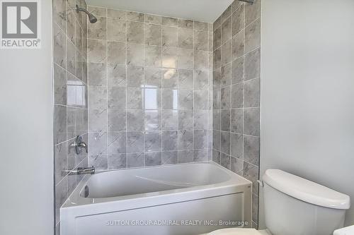 7 Cherry Hill Lane, Barrie (Painswick South), ON - Indoor Photo Showing Bathroom