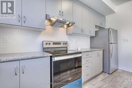 7 Cherry Hill Lane, Barrie (Painswick South), ON - Indoor Photo Showing Kitchen