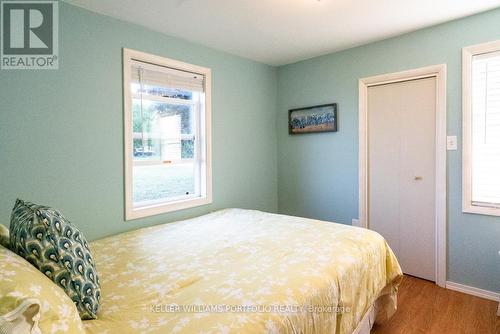 15 Mohawk Point Road, Haldimand, ON - Indoor Photo Showing Bedroom