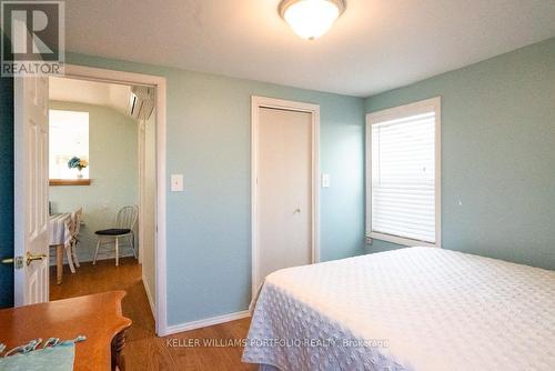 15 Mohawk Point Road, Haldimand, ON - Indoor Photo Showing Bedroom