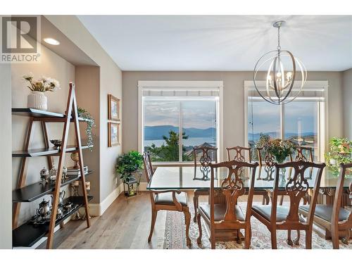 856 Hewetson Avenue, Kelowna, BC - Indoor Photo Showing Dining Room