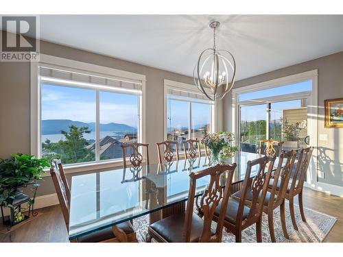 856 Hewetson Avenue, Kelowna, BC - Indoor Photo Showing Dining Room