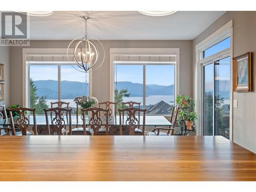 856 Hewetson Avenue, Kelowna, BC - Indoor Photo Showing Dining Room