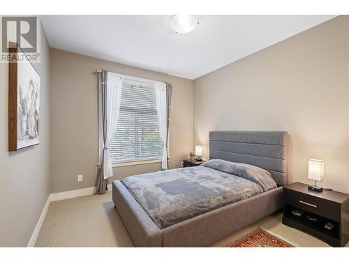 856 Hewetson Avenue, Kelowna, BC - Indoor Photo Showing Bedroom