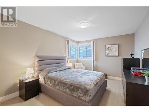 856 Hewetson Avenue, Kelowna, BC - Indoor Photo Showing Bedroom