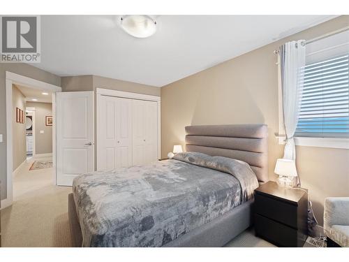 856 Hewetson Avenue, Kelowna, BC - Indoor Photo Showing Bedroom