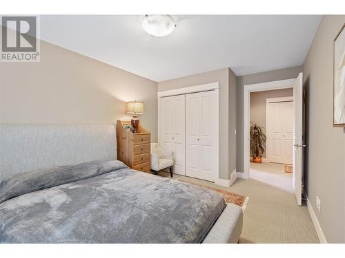 856 Hewetson Avenue, Kelowna, BC - Indoor Photo Showing Bedroom