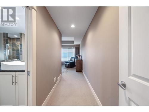 856 Hewetson Avenue, Kelowna, BC - Indoor Photo Showing Other Room