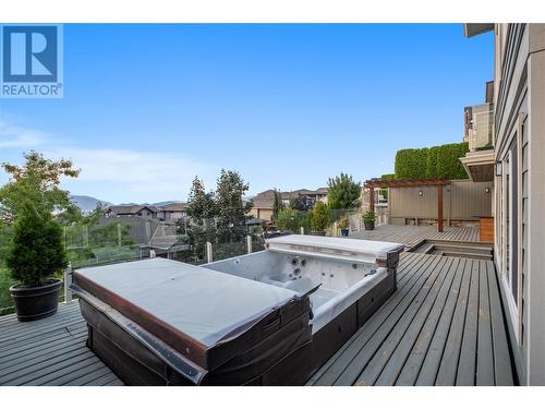 856 Hewetson Avenue, Kelowna, BC - Outdoor With Deck Patio Veranda