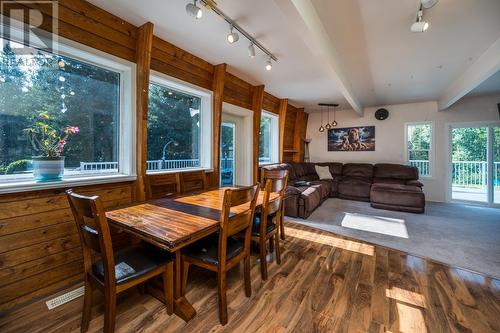 12065 Lower Mud River Road, Prince George, BC - Indoor Photo Showing Dining Room