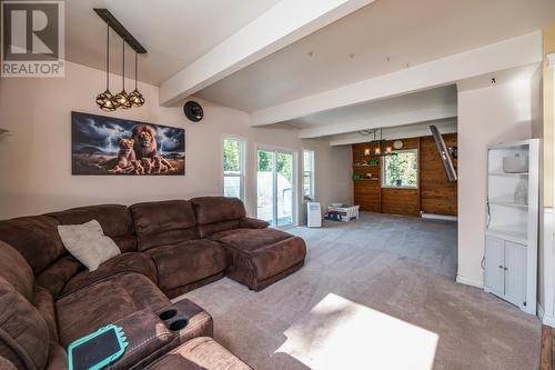 12065 Lower Mud River Road, Prince George, BC - Indoor Photo Showing Living Room