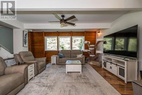 12065 Lower Mud River Road, Prince George, BC - Indoor Photo Showing Living Room