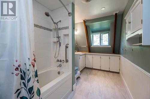 12065 Lower Mud River Road, Prince George, BC - Indoor Photo Showing Bathroom