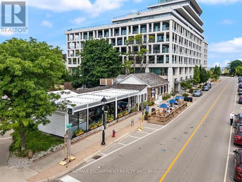 8 - 117 Nelson Street, Oakville, ON - Outdoor With Balcony