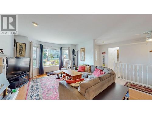 11715 Quail Ridge Place, Osoyoos, BC - Indoor Photo Showing Living Room