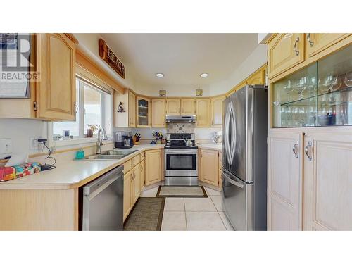 11715 Quail Ridge Place, Osoyoos, BC - Indoor Photo Showing Kitchen With Double Sink