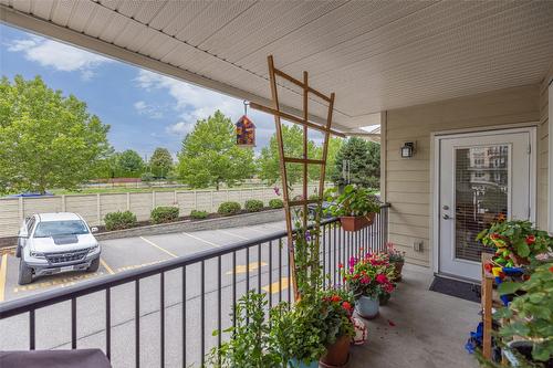 113-1350 Ridgeway Drive, Kelowna, BC - Outdoor With Exterior