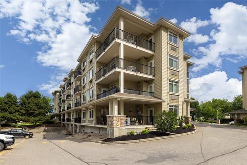 113-1350 Ridgeway Drive, Kelowna, BC - Outdoor With Facade