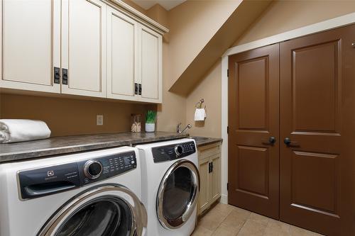 1958 Hidden Lake Place, Kelowna, BC - Indoor Photo Showing Laundry Room