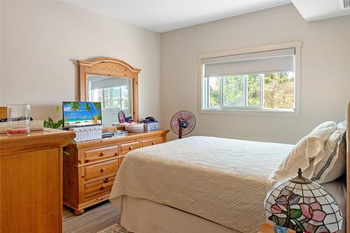 111-2250 Majoros Road, West Kelowna, BC - Indoor Photo Showing Bedroom