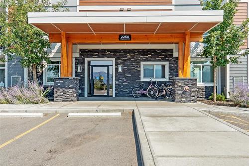 111-2250 Majoros Road, West Kelowna, BC - Outdoor