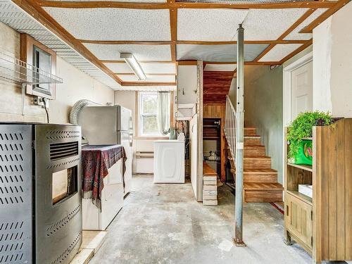 Laundry room - 340 Rue Hurteau, Saint-Anicet, QC - Indoor Photo Showing Other Room