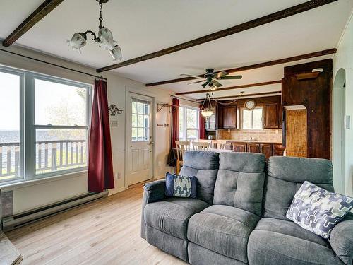 Overall view - 340 Rue Hurteau, Saint-Anicet, QC - Indoor Photo Showing Living Room