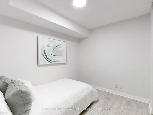 1012-600 Fleet St, Toronto, ON - Indoor Photo Showing Bedroom