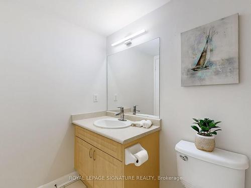 1012-600 Fleet St, Toronto, ON - Indoor Photo Showing Bathroom